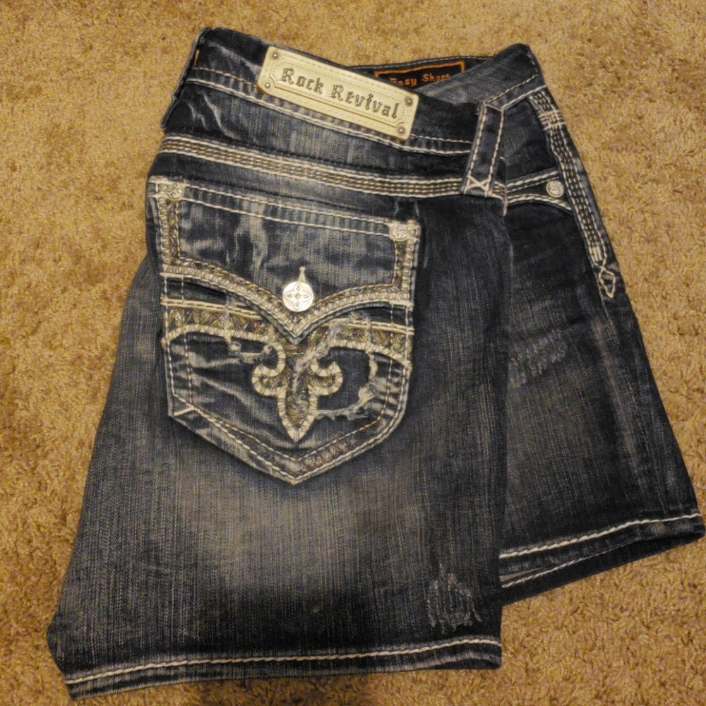 Women Rock Revival shorts size 34